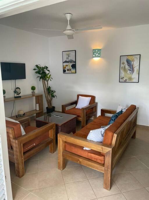 Hermoso Apartamento De 2 Habitaciones Cerca De Playa Punta Popy 拉斯特拉纳斯 外观 照片